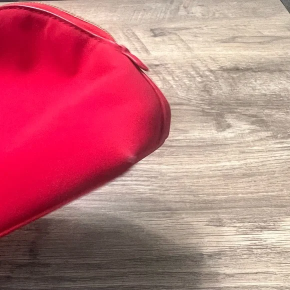 Dolce and Gabbana cosmetic case - Picture 7 of 8